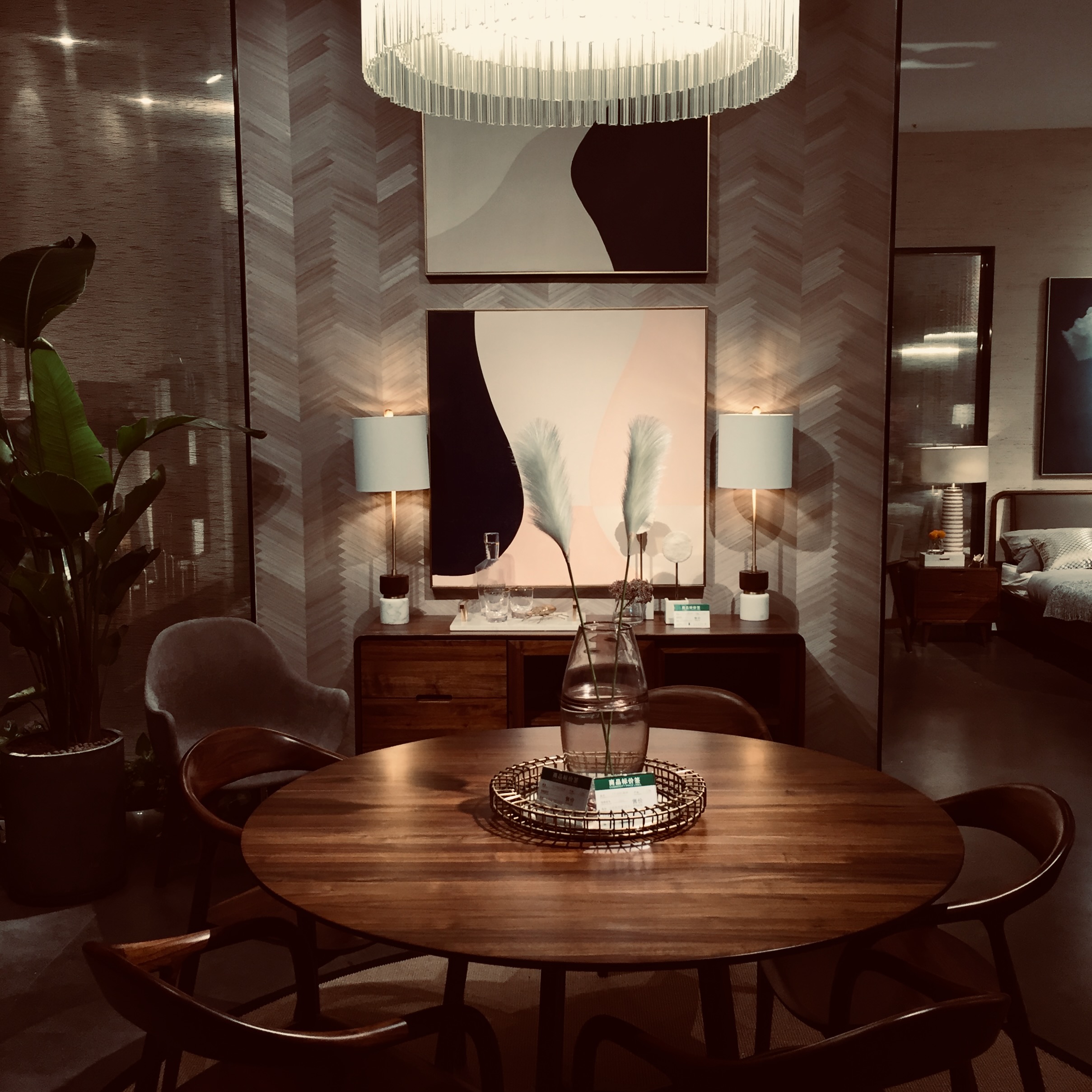 TASTE OF LIFE SHOWROOM