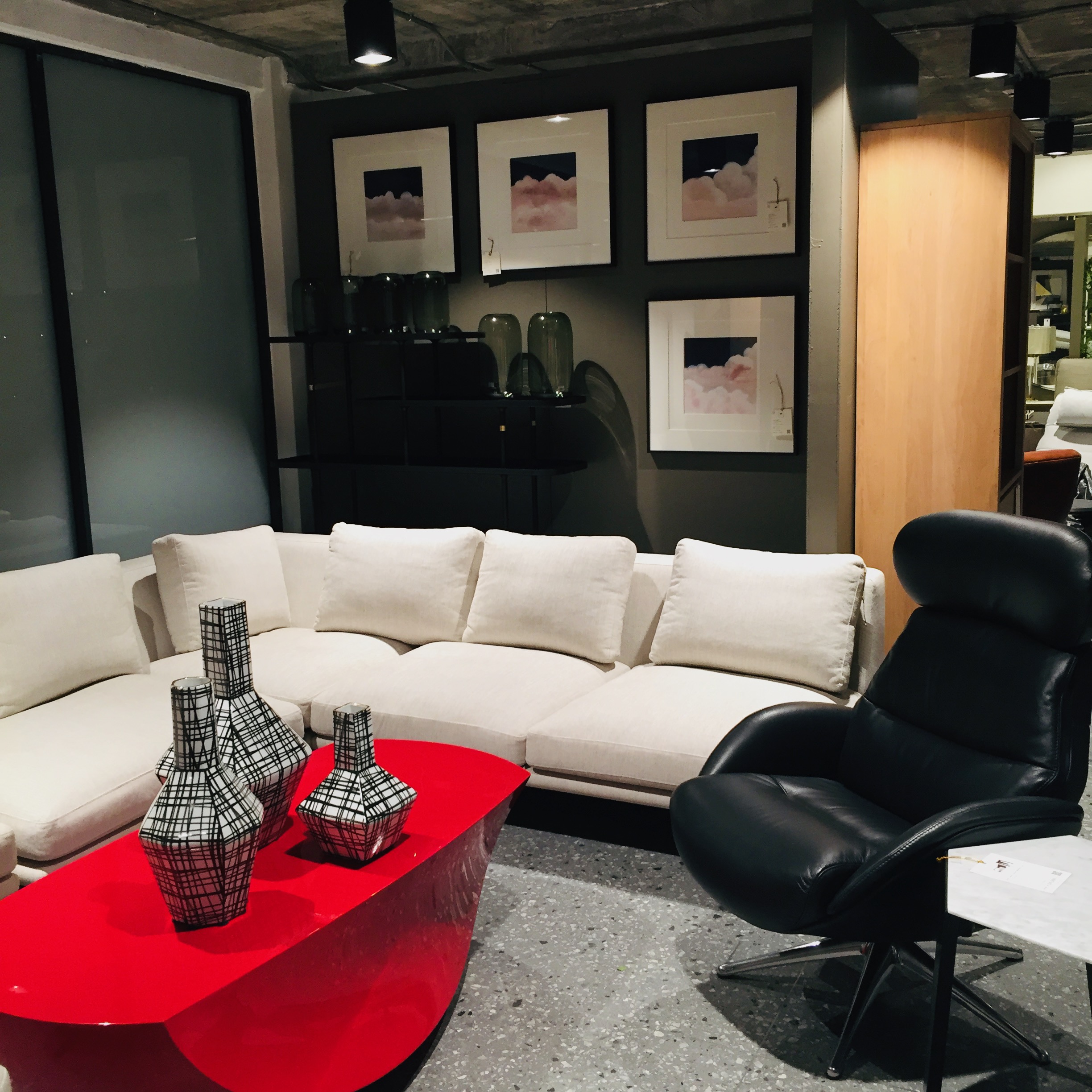 OUTLET 61 SHOWROOM 2020